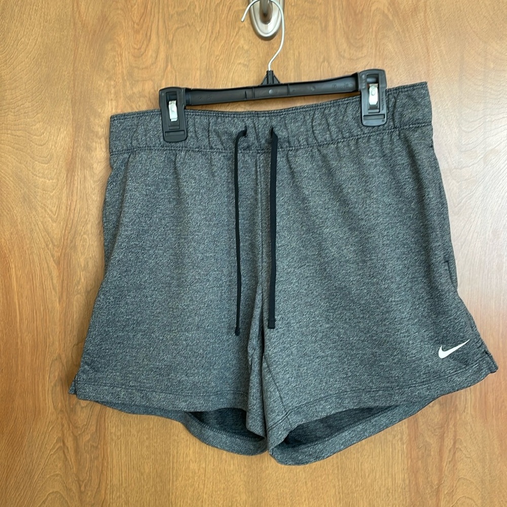 Womens Nike Dri-Fit Attack Shorts, size small, grey/black EUC